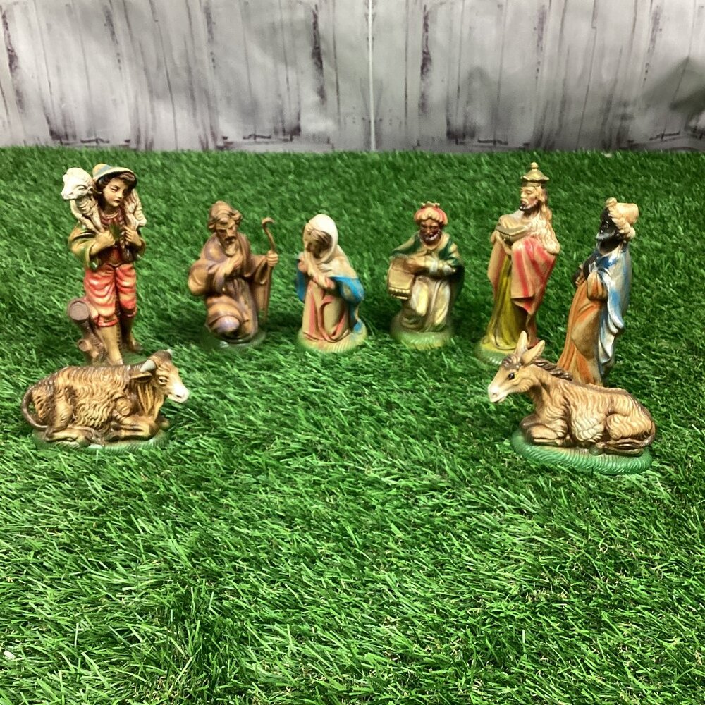 Vintage Italian Nativity 8 Piece Set
